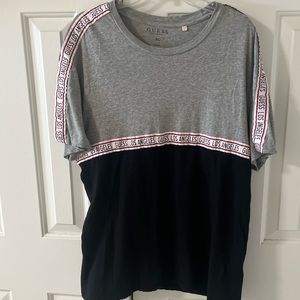 Guess Tee
